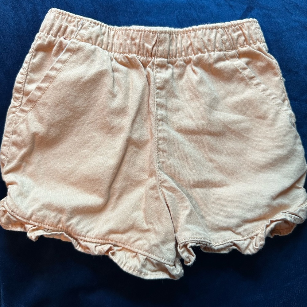🌺 BUNDLE OF 4 ITEMS FOR $20 🍒
Garanimals Cream Kids Shorts